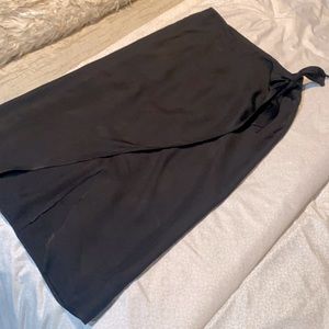 Beautiful long wrap tie side skirt. Black size 8